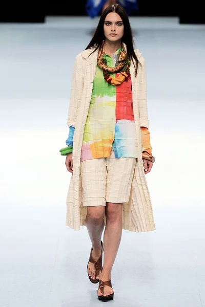 Look 24